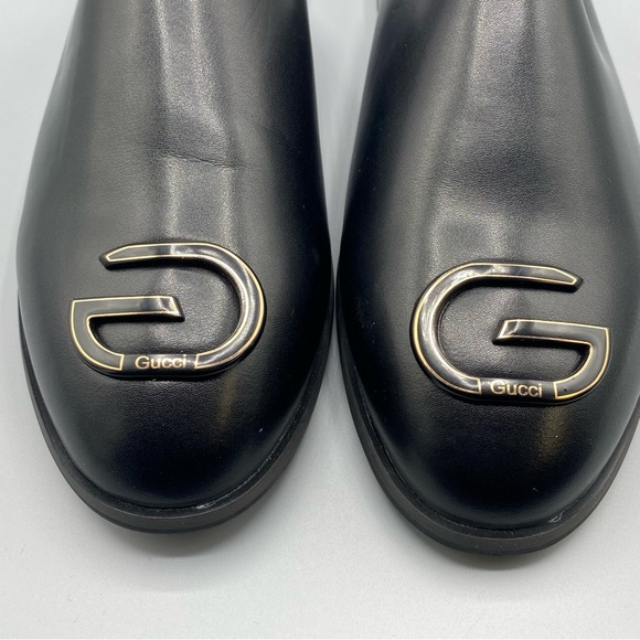Gucci Black Leather Slip-Ons with Gold Detail - Picture 5 of 7